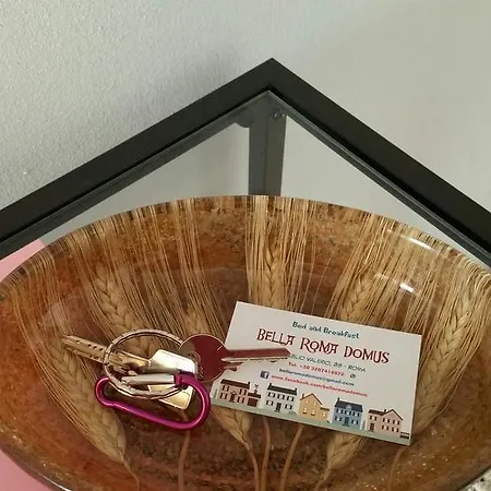 לינה וארוחת בוקר Bella Domus 3*